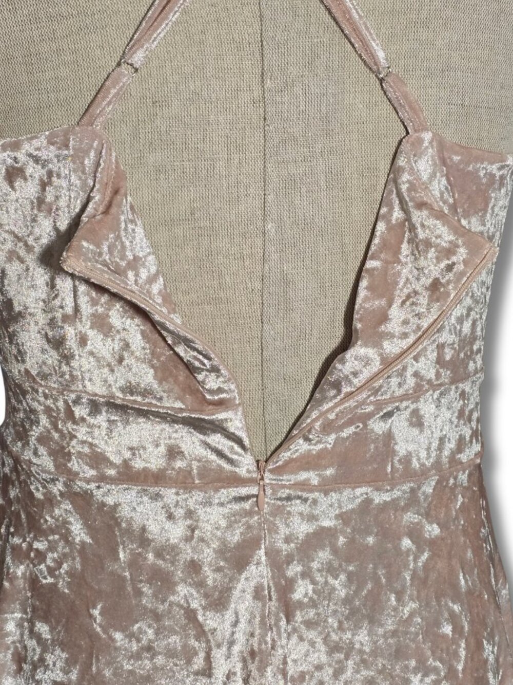 R.Vivimos NWT Women's Crushed Velvet Spaghetti Straps V Neck Club Party Pleated - Picture 7 of 9